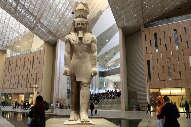 CAIRO TOUR Pyramids Sphinx Museum Bazaars Old Cairo and Lunch - Lunch Experience in Cairo