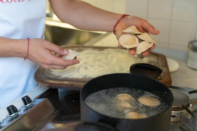 Cesarine: Small Group Pasta and Tiramisu Class in Lake Garda - Meal Preparation and Enjoyment