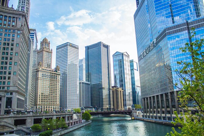 Chicago River Architecture Walking Tour - Architecture of the Chicago River