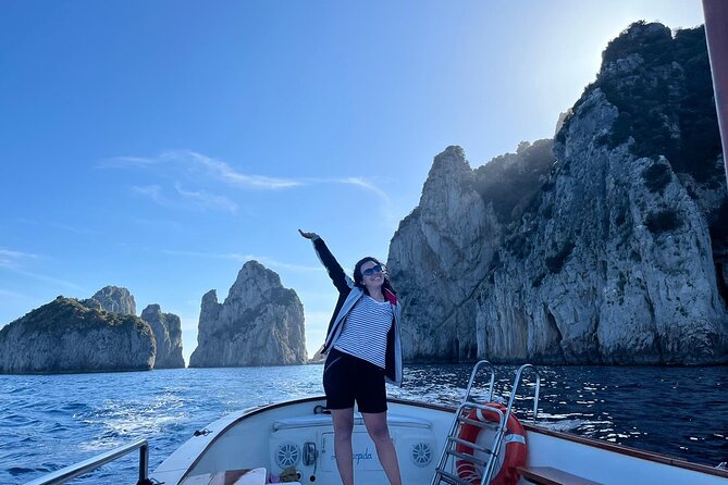 Complete Private Guided Two Hour Tour of the Coast of Capri - Exploring the Capri Coast