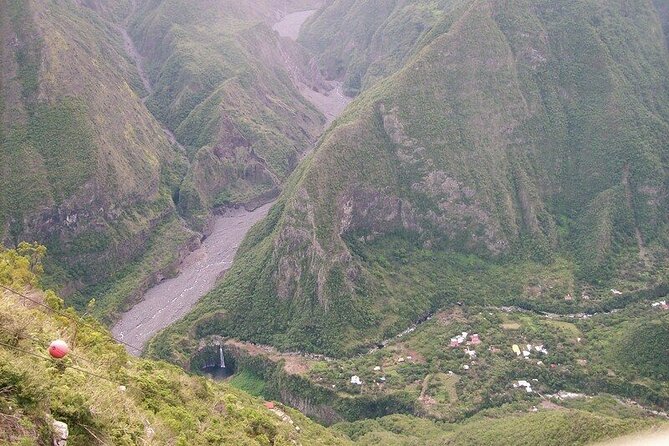 Day Tour of the Mountains to the Volcano + Breakfast - Booking Process