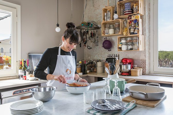 Dining Experience at a Locals Home in Pietrasanta With Cooking Demo - Privacy and Meeting Point