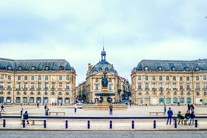 Discover Bordeaux'S Most Photogenic Spots With a Local - What to Expect During the Tour