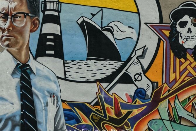 Discover Montreals Street Art: Private 2-hour Walking Tour - Private Group Experience