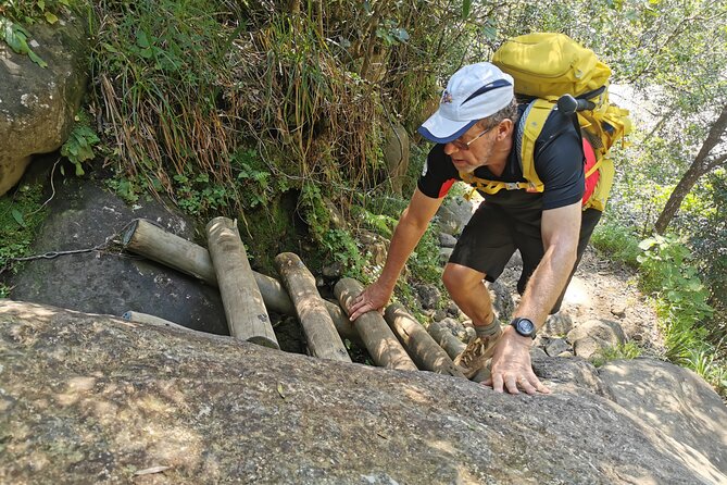 Drakensberg Mountains. Tugela Gorge and Amphitheater Hike - Scenic Highlights