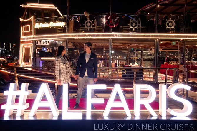 Dubai Luxury Canal Dinner Cruise With Optional Transfer - Dining and Entertainment Features