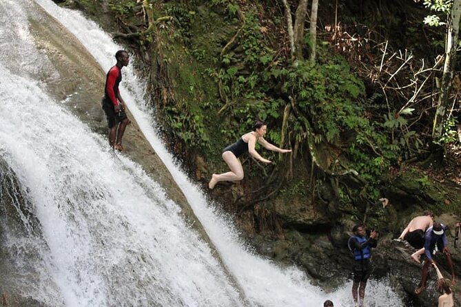 Dunns River, Blue Hole ,Horse Back, Rafting ,Tubing in Ocho Rios - Customer Reviews