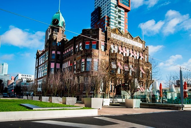 E-Scavenger Hunt Rotterdam: Explore the City at Your Own Pace - Discovering Top Spots and Monuments