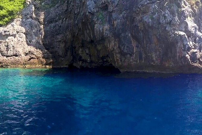 Elaphite Islands & Mljet - Private Boat Excursion From Dubrovnik - Gratuity Information