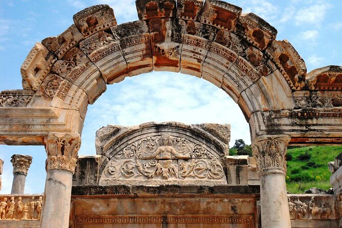 Ephesus Guided Tour From Izmir With Lunch & Hotel Transfer - Infant Seating