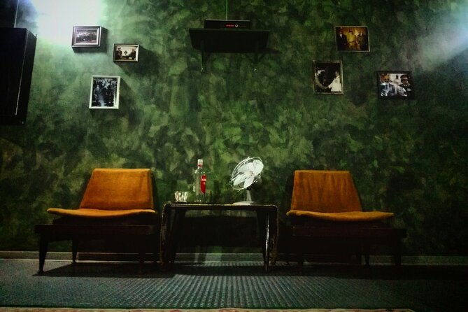 Escape Room in Guadalajara: Save the World in a Bunker - Thrilling Escape Experience