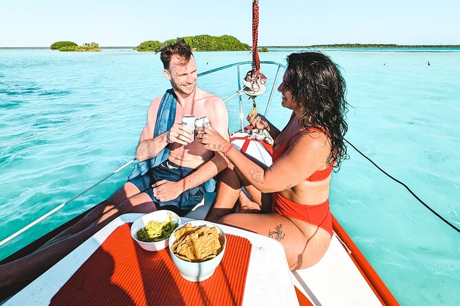Explore Bacalar Lagoon in Privacy and Comfort. Ideal for Couples and Families. - Privacy and Comfort