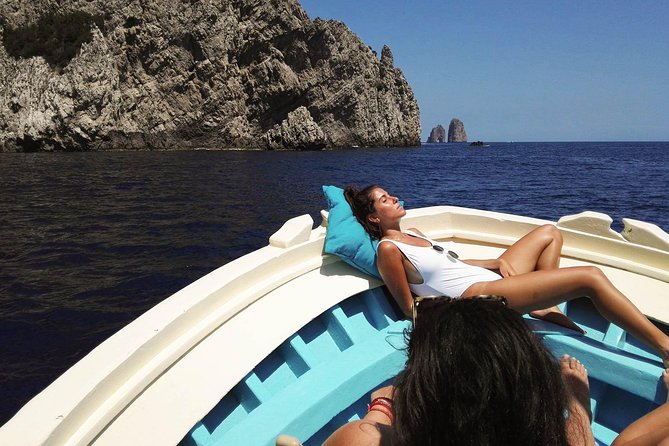 Fishing Experience Around Capri From Sorrento With Lunch Onboard - Reviewing the Exceptional Fishing Adventure