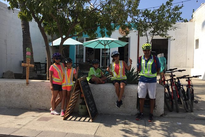 Following the Bike Lane, Discover the Main Attractions of San José Del Cabo - Visiting the Art District