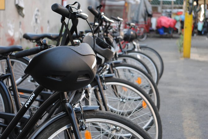 Frida Kahlo Museum VIP: Skip-the-line & Bikes & Churros - Neighborhood Exploration