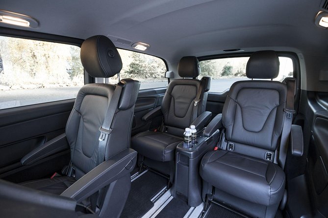 Full 7 Hours-Day Private Oslo Stroll and Roll by Norway Exclusive Limousines - Lunch and Refreshments