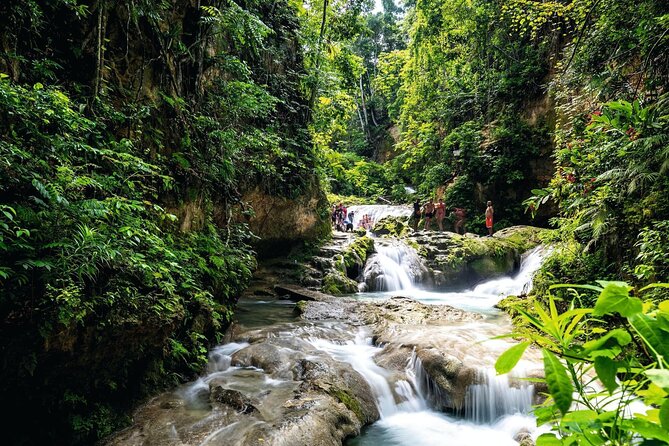 Full Day Dunns River and Blue Hole With Lunch - Discovering the Blue Hole