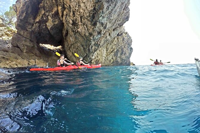 Full Day Guided Sea Kayaking & Snorkeling Tour to Elaphite Islands - Safety Considerations