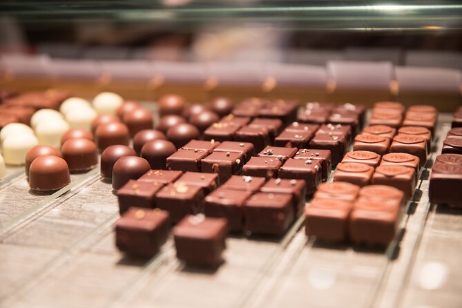Geneva Chocolate Tour in a Tuk Tuk - Chocolate Shop Experiences