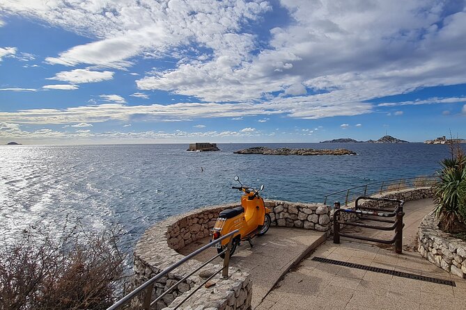 Half-Day E Motorbike Marseille Exploration - Navigation Assistance