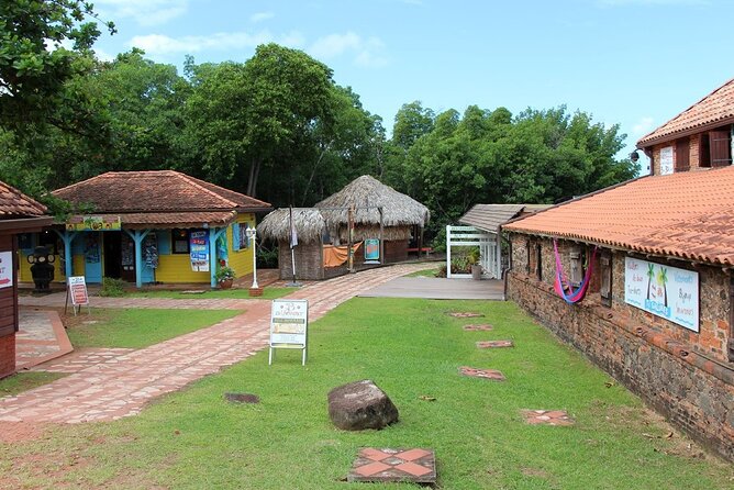 Half South The Salines & Shopping - Practical Information
