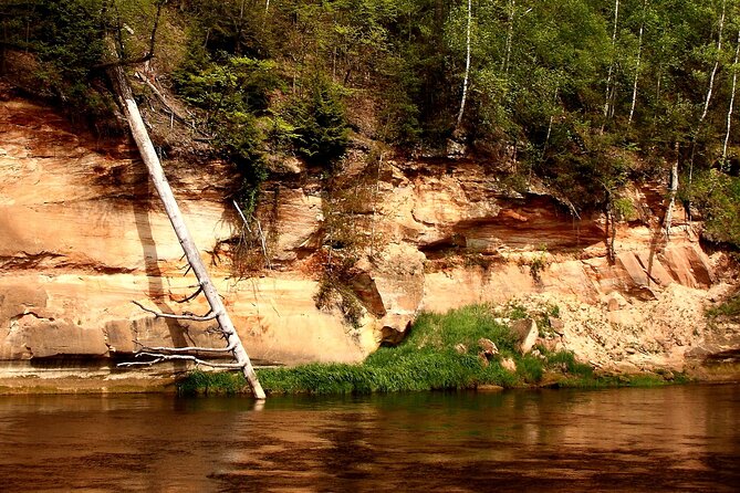 Hiking Adventure in Sigulda and Latvian Food Tasting - Booking and Tour Details