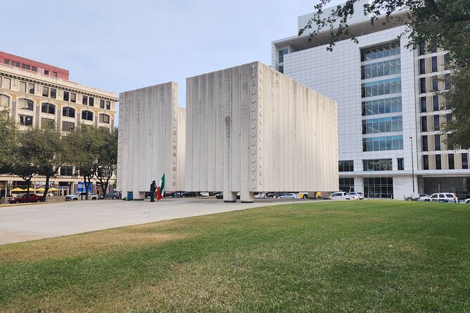 Historic Dallas Downtown Solo Self Guided Walking Tour - Nearby Attractions