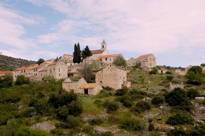 Hvar Lavender Tour - Language and Inclusions
