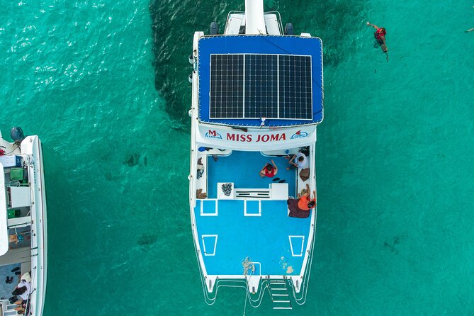 Jelouma Party Boat Bavaro Punta Cana - Snorkel Equipment and Wi-Fi