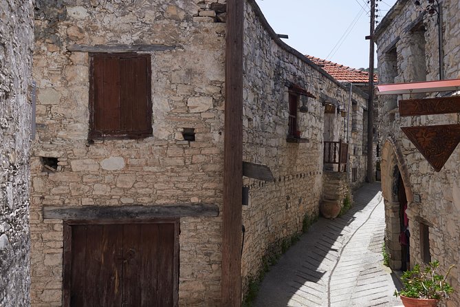 Kourion Ruins, Kolossi Castle and Winery Guided Visit From Paphos - Omodos Village and Winery