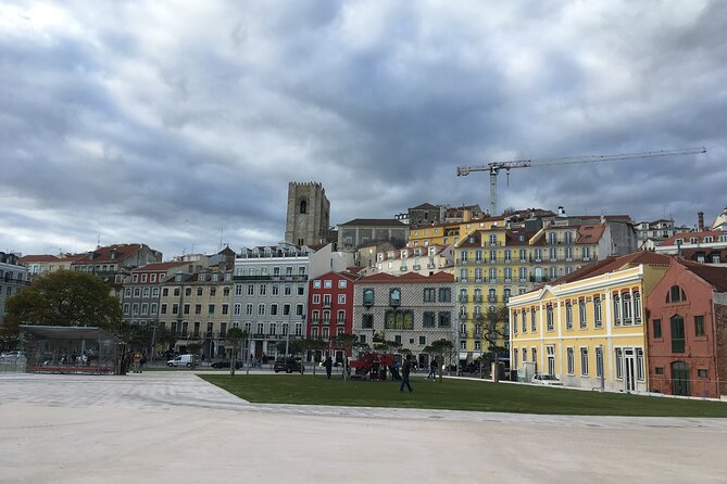 Lisbon: Rent a Scooter From 4h up to 7 Days Honda Pcx - Product Code and Terms