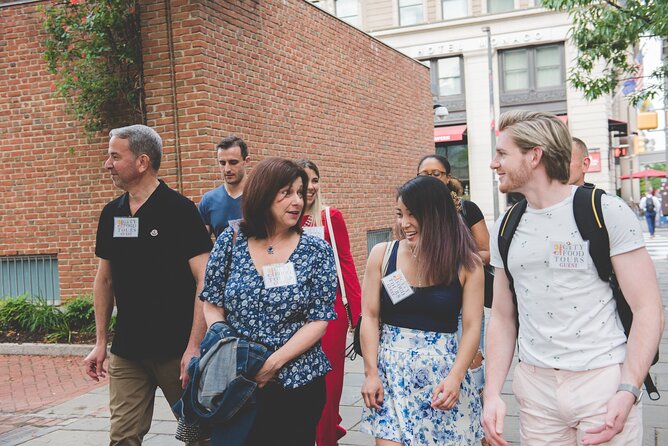 Locals Favorites Food Tour - Food Tasting Highlights