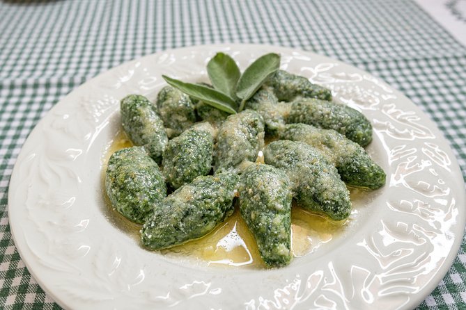 Lunch or Dinner and Cooking Demo at a Local Home in Trento - Sum Up