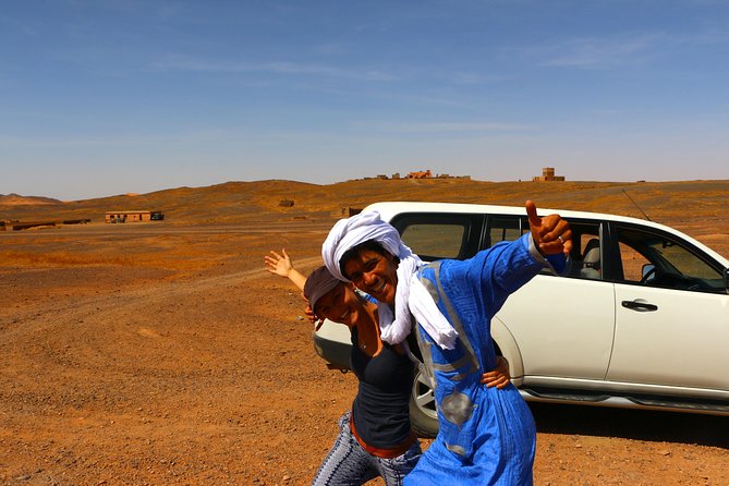 Merzouga Dunes and Berber Culture Private Day Trip With Lunch - Taking in Berber Culture