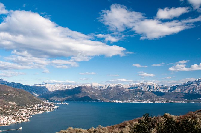 Montenegro Bay Cruise With Lunch on the Boat Day Trip - Comfort and Amenities on the Boat