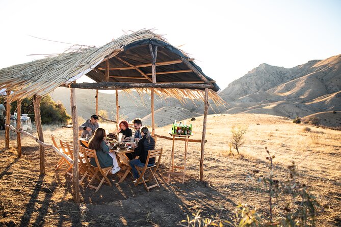 Mountaintop Eats - Mountainous Dining Experiences