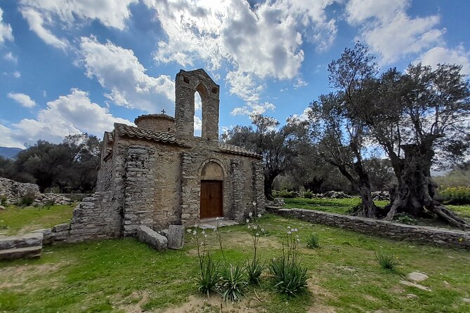 Naxos: Countryside Hike Among Villages & Byzantine Churches - Exploration of Villages