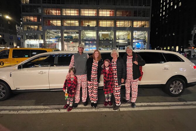 NYC Christmas Lights Tour by Limousine (Manhattan/ Dyker Heights) - What to Expect