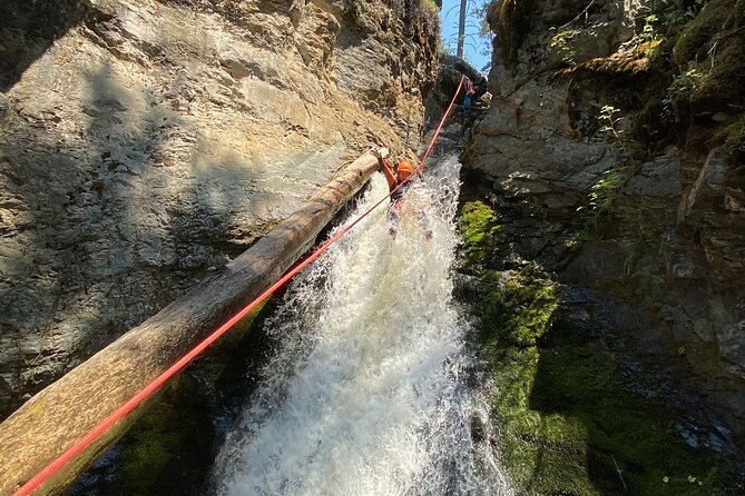 Okanagan Canyoning - Professional Guide Expertise