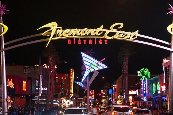 Old Vegas Fremont Barcrawl - Exploring Fremont Street Bars