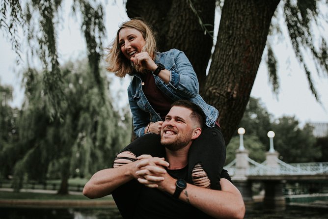 Photoshoot in Boston Public Garden - Tips for Posing Naturally