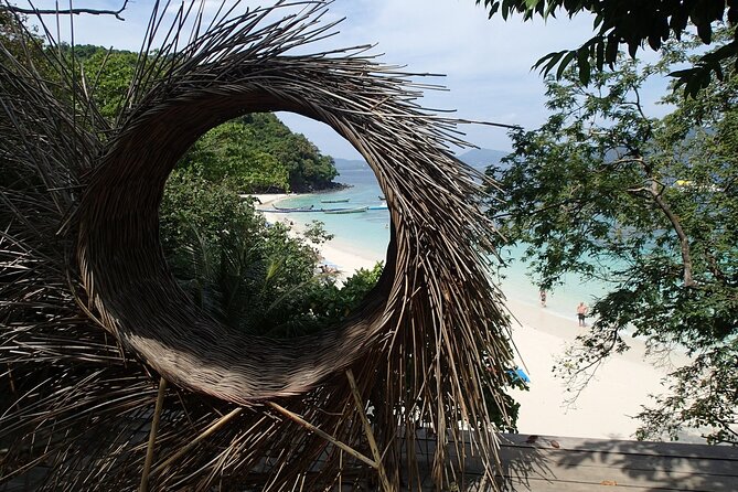 Phuket Island Exploration Smartguide - Recommendations for Users