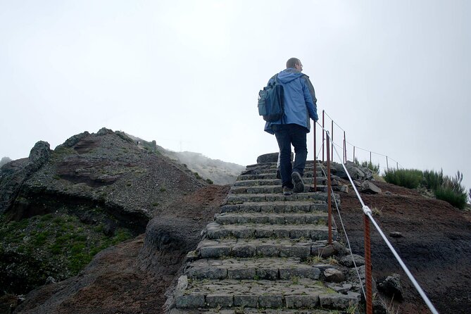 Pico Do Arieiro - Pico Ruivo - Achada Do Teixeira Walk - Getting to the Start Point