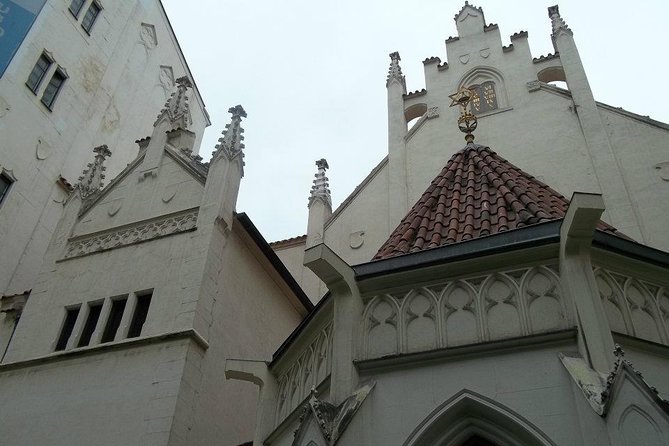 Prague Jewish Quarter Private Half-Day Walking Tour - Engaging With Knowledgeable Local Guides