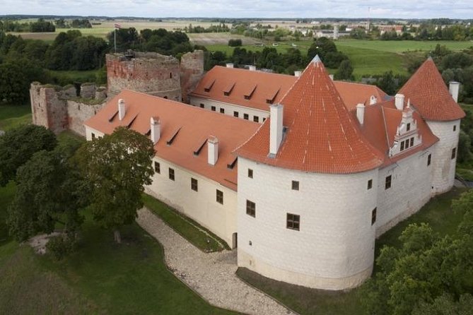 Private Full-Day Trip to Zemgale With Bauska Castle From Riga - Exploring Zemgale Region