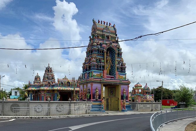 Private Guided Tour of Northern Mauritius With Shopping in Port Louis - Cultural Landmarks and Attractions