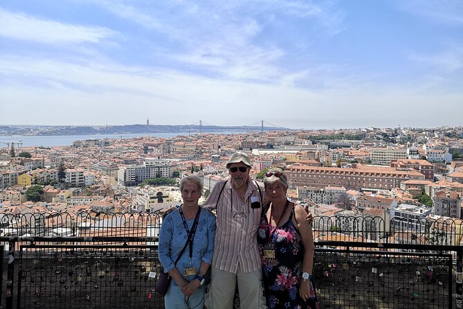 Private Half Day Sightseeing Tour in Lisbon by Tuktuk - Exploring Lisbon by Tuktuk
