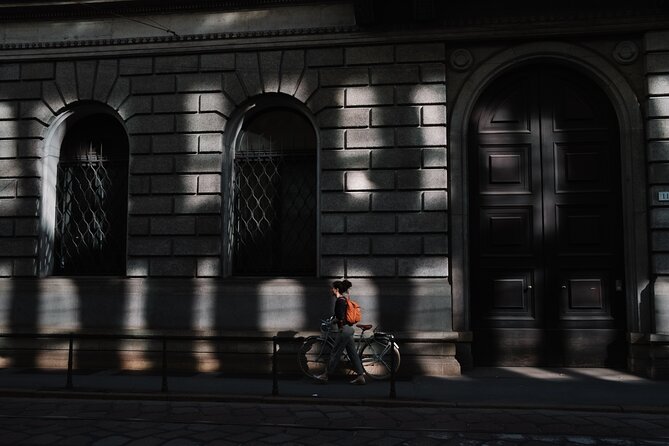 Private Milan Street Photography Walking Tour With an Artist - Satisfied Customer Reviews