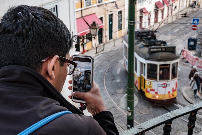 Private Tour - Lisbon Walking Tour With a Photographer - Tour Reviews and Ratings
