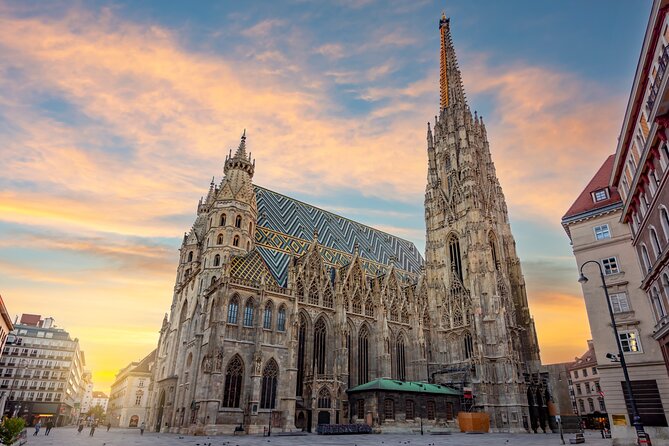 Private Transfer From Prague to Vienna With 2h for Sightseeing - How to Book